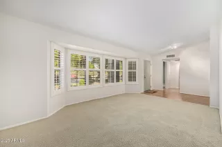 Photo #3: 6917019 Listing