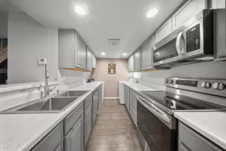 Photo #2: 6917326 Listing 