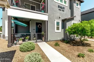 Photo #2: 6917427 Listing