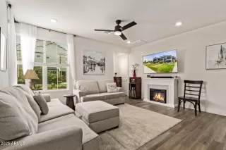 Photo #3: 6917427 Listing