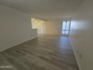 Photo #4: 6917447 Listing