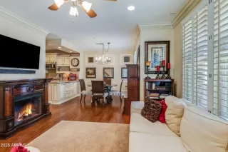 Photo #6: 6917490 Listing 