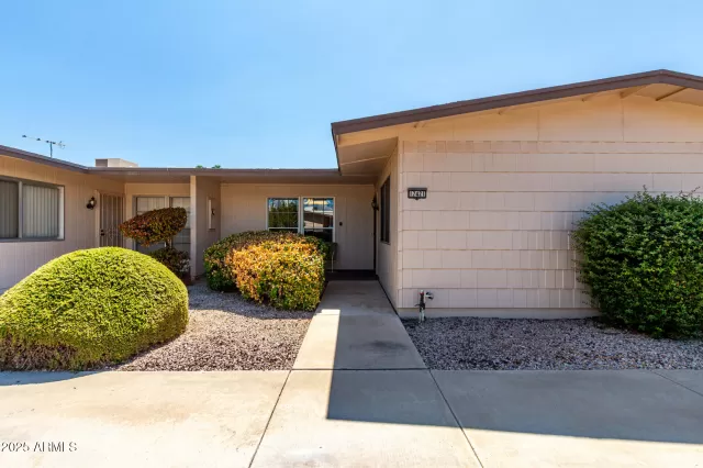 MLS: 6917615 Condo For Sale