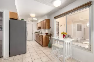 Photo #6: 6917615 Listing