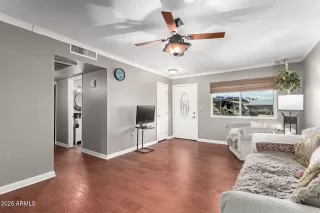Photo #3: 6917644 Listing