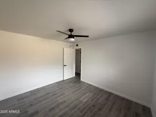 Photo #6: 6917667 Listing