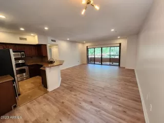 Photo #2: 6917689 Listing