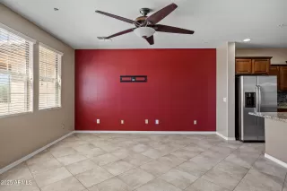 Photo #5: 6917743 Listing