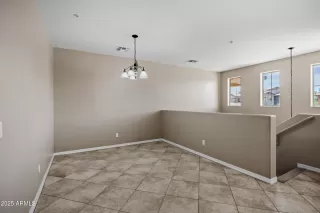 Photo #6: 6917743 Listing