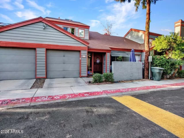 MLS: 6917749 Condo For Sale