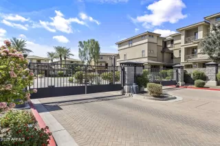 Photo #1: 6917786 Listing