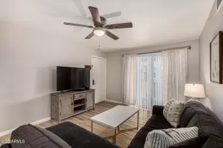 Photo #2: 6917865 Listing