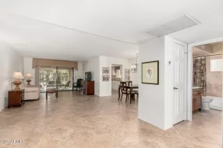 Photo #6: 6917877 Listing 