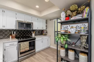 Photo #6: 6917896 Listing