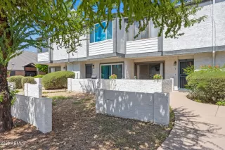 Photo #6: 6917914 Listing