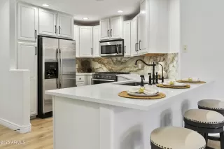 Photo #2: 6917970 Listing