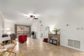 Photo #3: 6917982 Listing