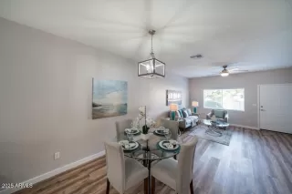 Photo #4: 6918019 Listing