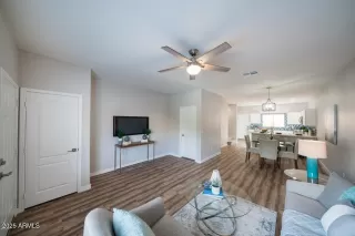 Photo #6: 6918019 Listing