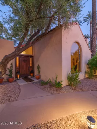 Photo #4: 6918080 Listing