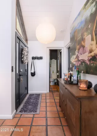 Photo #5: 6918080 Listing