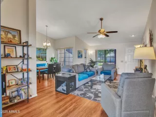 Photo #3: 6918092 Listing