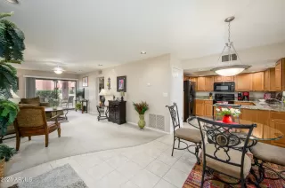 Photo #3: 6918151 Listing