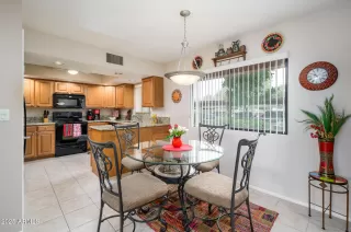 Photo #6: 6918151 Listing