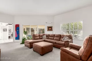Photo #5: 6918168 Listing