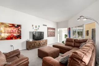 Photo #6: 6918168 Listing