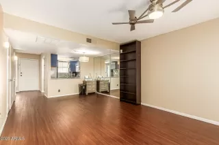 Photo #1: 6918199 Listing