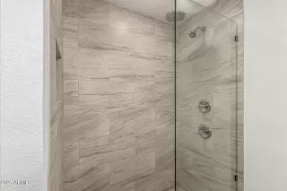 Photo #6: 6918204 Listing