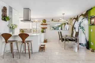 Photo #2: 6918231 Listing 