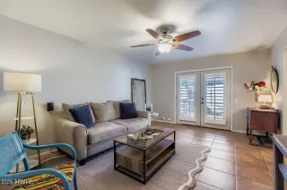 Photo #2: 6918367 Listing