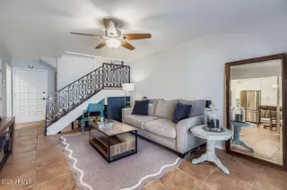 Photo #3: 6918367 Listing