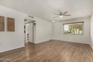 Photo #3: 6918378 Listing