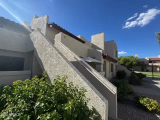 Photo #5: 6918386 Listing
