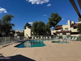 Photo #6: 6918386 Listing