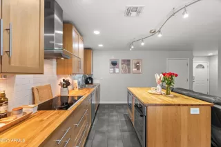 Photo #6: 6918407 Listing 