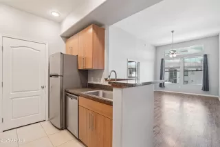 Photo #3: 6918467 Listing