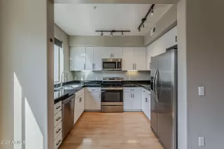 Photo #4: 6918501 Listing