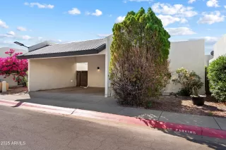 Photo #1: 6918700 Listing