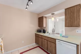 Photo #3: 6918742 Listing