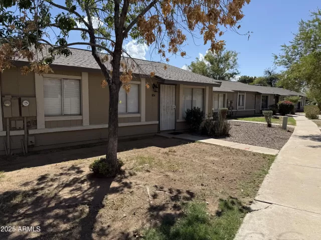 MLS: 6918789 Condo For Sale