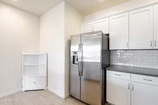 Photo #4: 6918849 Listing
