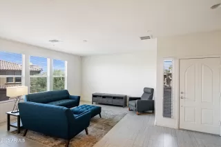 Photo #5: 6918849 Listing