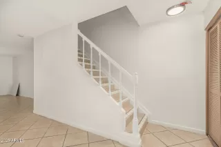 Photo #3: 6918907 Listing