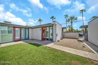 Photo #4: 6918944 Listing