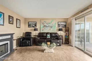 Photo #2: 6918958 Listing