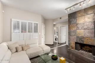 Photo #4: 6919027 Listing